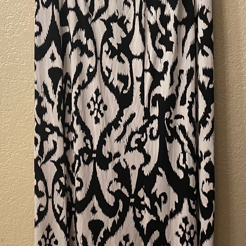 Black and white maxi skirt